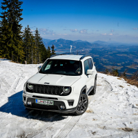 Jeep renegade 4xe AMZS-36.jpg