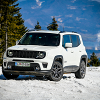 Jeep renegade 4xe AMZS-40.jpg