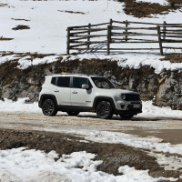 Jeep renegade 4xe AMZS-48.jpg