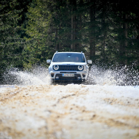 Jeep renegade 4xe AMZS-50.jpg