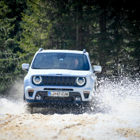 Jeep renegade 4xe AMZS-53.jpg