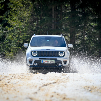Jeep renegade 4xe AMZS-52.jpg