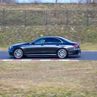 Mercedes E 300de 4matic AMZS-7.jpg