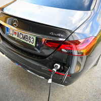 Mercedes E 300de 4matic AMZS-45.jpg