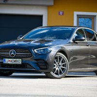 Mercedes E 300de 4matic AMZS-16.jpg