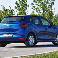 Dacia sandero AMZS test-3.jpg