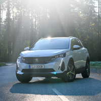 Peugeot 3008 hybrid allure pack 1,6 THP-.jpg
