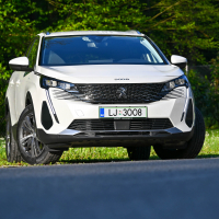Peugeot 3008 hybrid allure pack 1,6 THP--3.jpg
