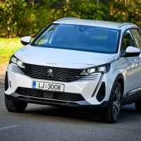 Peugeot 3008 hybrid allure pack 1,6 THP--7.jpg