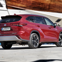 toyota highlander test AMZS-6.jpg