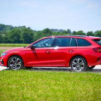 Škoda octavia combi RS iV AMZS-18.jpg