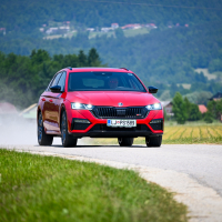 Škoda octavia combi RS iV AMZS-5.jpg