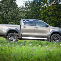 Toyota hilux 2,8 invincible 4x4 AMZS test-3.jpg