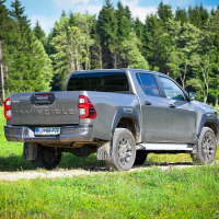 Toyota hilux 2,8 invincible 4x4 AMZS test-5.jpg