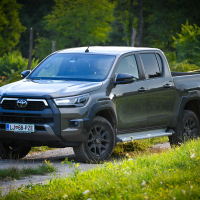 Toyota hilux 2,8 invincible 4x4 AMZS test-12.jpg