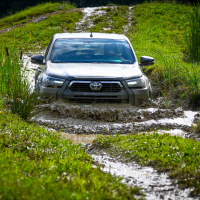 Toyota hilux 2,8 invincible 4x4 AMZS test-18.jpg
