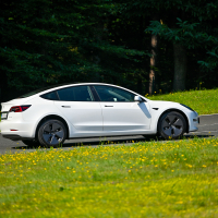 Tesla 3 test AMZS-5.jpg