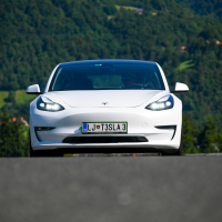 Tesla 3 test AMZS-8.jpg