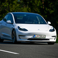 Tesla 3 test AMZS-7.jpg