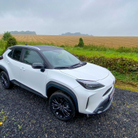 Toyota yaris cross za volanom-5.jpg
