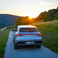 Mercedes EQC 400 4matic AMZS-29.jpg