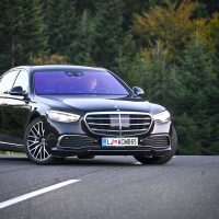 Mercedes S dozivetje AMZS-23.jpg