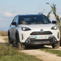Toyota yaris cross test AMZS-23.jpg