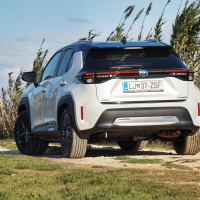 Toyota yaris cross test AMZS-4.jpg