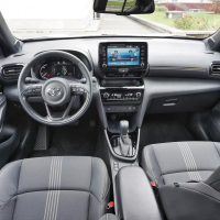 Toyota yaris cross test AMZS-5.jpg