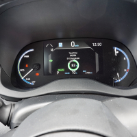 Toyota yaris cross test AMZS-29.jpg
