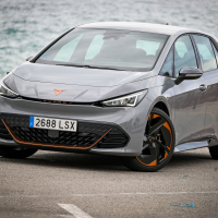 Cupra born za volanom AMZS-13.jpg