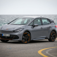 Cupra born za volanom AMZS-10.jpg