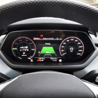 Audi e-tron GT notrajnost AMZS-15.jpg
