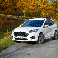 Ford kuga 2.5 duratec hybrid AMZS-31.jpg