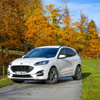 Ford kuga 2.5 duratec hybrid AMZS-32.jpg