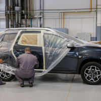 Renault obnova avtomobilov Flins tovarna_-25.jpg