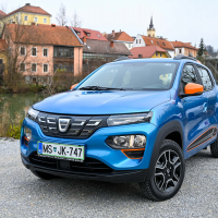 Dacia spring za volanmo AMZS-15.jpg