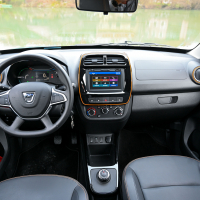 Dacia spring za volanmo AMZS-19.jpg