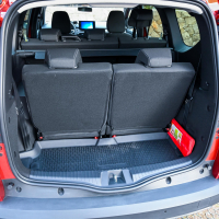 Dacia jogger za volanom AMZS-4.jpg