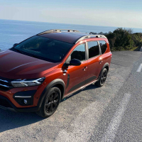 Dacia jogger za volanom AMZS-42.jpg