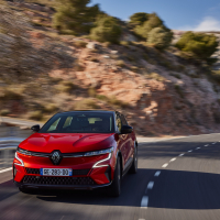 Renault megane e-tech electric AMZS-2.jpg