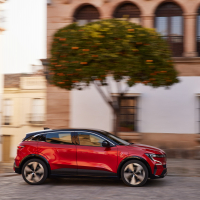 Renault megane e-tech electric AMZS-4.jpg