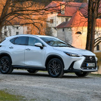 Lexus NX PHEV AMZS test-33.jpg