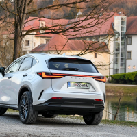 Lexus NX PHEV AMZS test-39.jpg