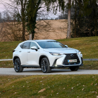 Lexus NX PHEV AMZS test-45.jpg