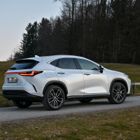 Lexus NX PHEV AMZS test-42.jpg