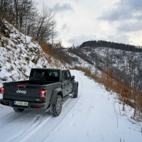 Jeep gladiator dozivetje AMZS-3.jpg
