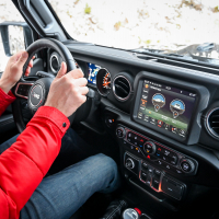 Jeep gladiator dozivetje AMZS-5.jpg