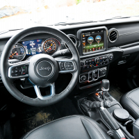 Jeep gladiator dozivetje AMZS-55.jpg