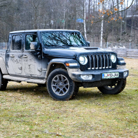 Jeep gladiator dozivetje AMZS-40.jpg